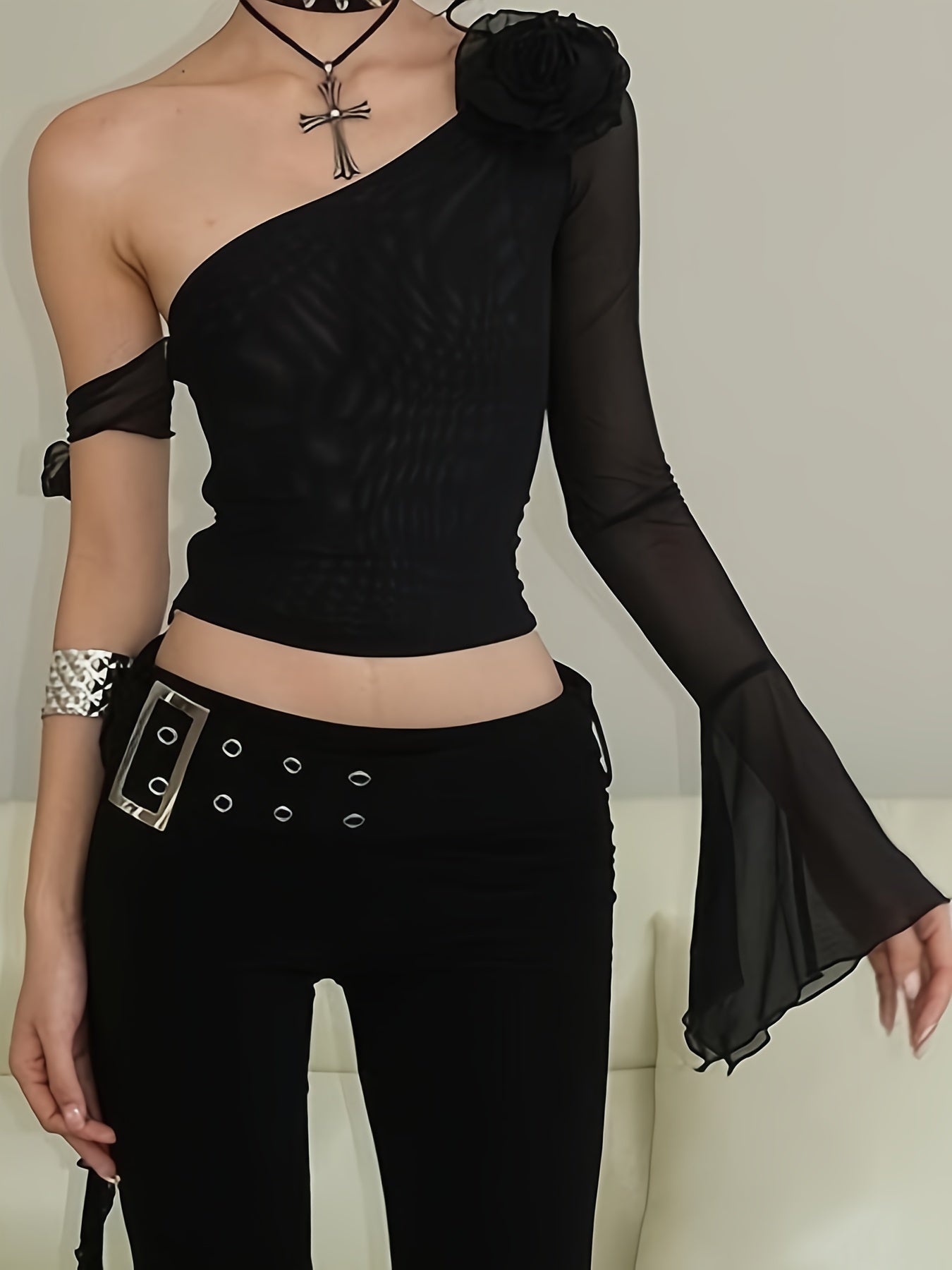 Chic Contrast Mesh One Shoulder T-Shirt with 3D Y2K Floral Embellishments